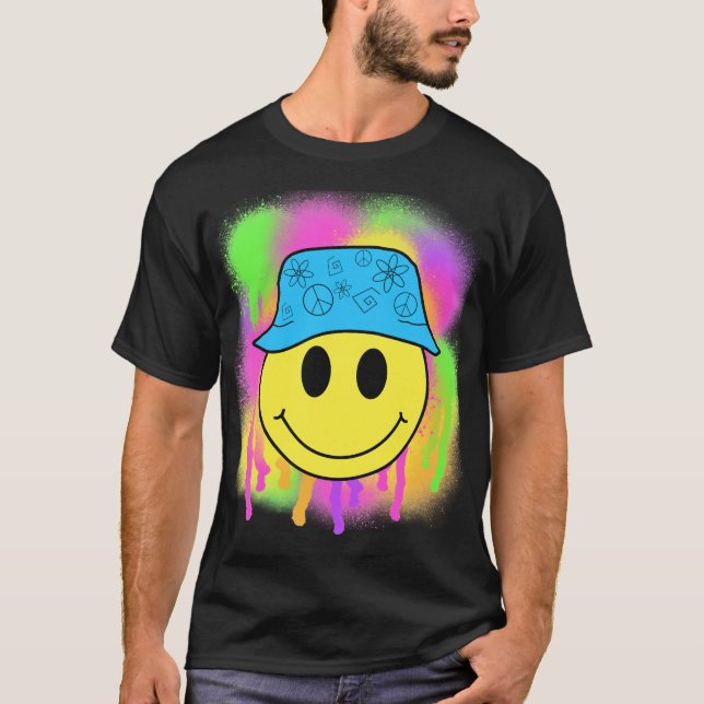 Bucket Hat Smiley T-Shirt (Front)