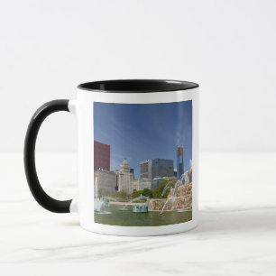 Buckingham Fountain located in Grant Park, 2 Mug