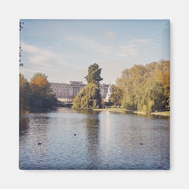 Buckingham Palace Magnet (Front)