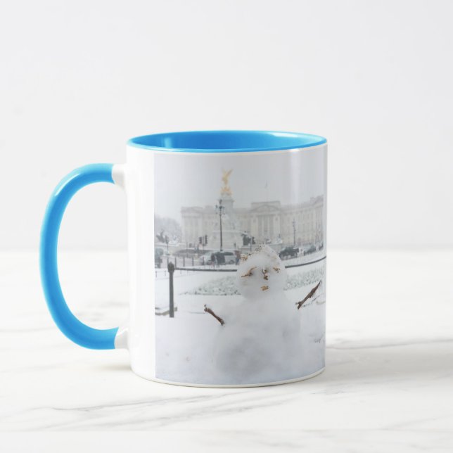 Buckingham Palace snowman London Mug (Left)