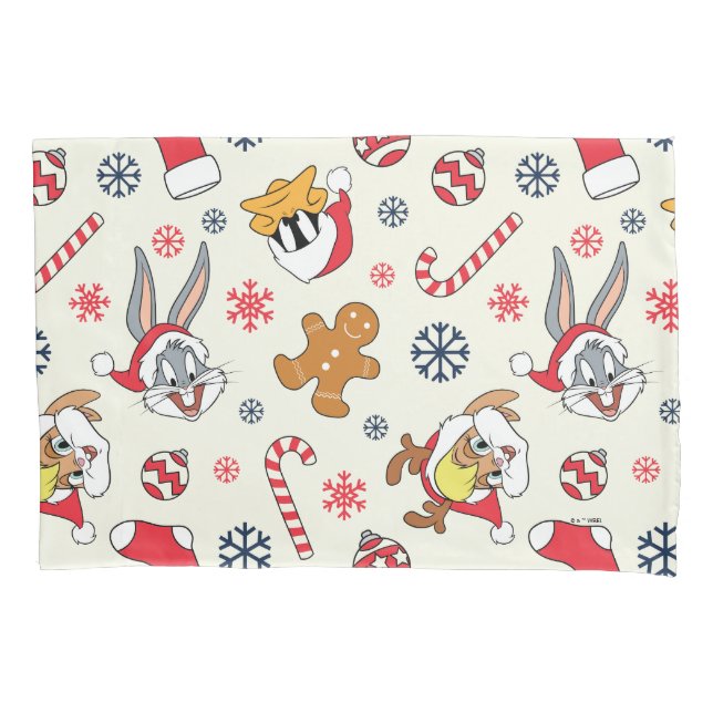 BUGS BUNNY™, DAFFY DUCK™ & Lola Christmas Pattern Pillowcase (Front)