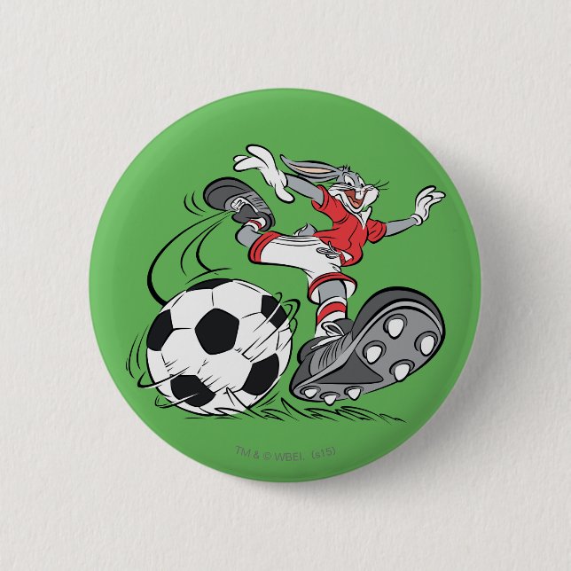 BUGS BUNNY™ Playing Soccer 6 Cm Round Badge (Front)