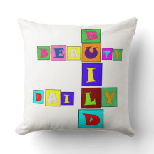 BUILD BEAUTY DAILY Throw Pillow
