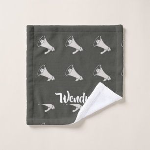 Bullhorn pattern on grey wash cloth