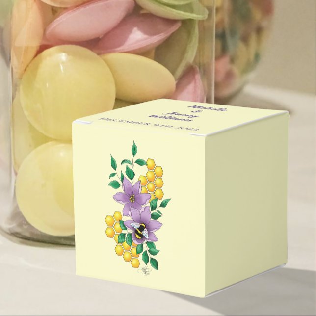Bumblebee Lavender Flowers Yellow Favour Box (Creator Uploaded)
