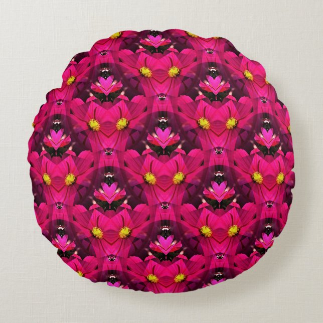 Bumblebees&Queens... Round Cushion (Front)