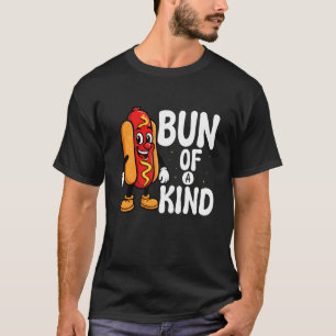 Bun of a Kind Funny Hot Dog Pun BBQ Food Humour T-Shirt