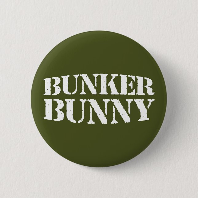 BUNKER BUNNY 6 CM ROUND BADGE (Front)
