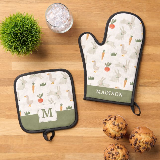Bunnies & Ducks on the Farm Pattern Oven Mitt & Pot Holder Set (Top Down)