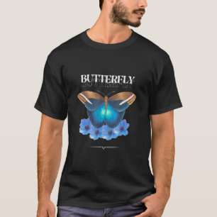 Bunter Schmetterling mit Blumen im Boho Design T-Shirt