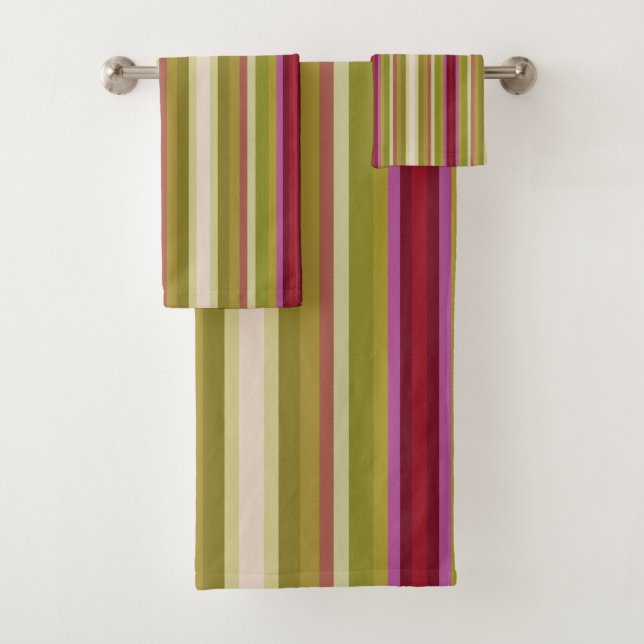 Burgundy Pink and Olive Green Bath Towel Set (Insitu)