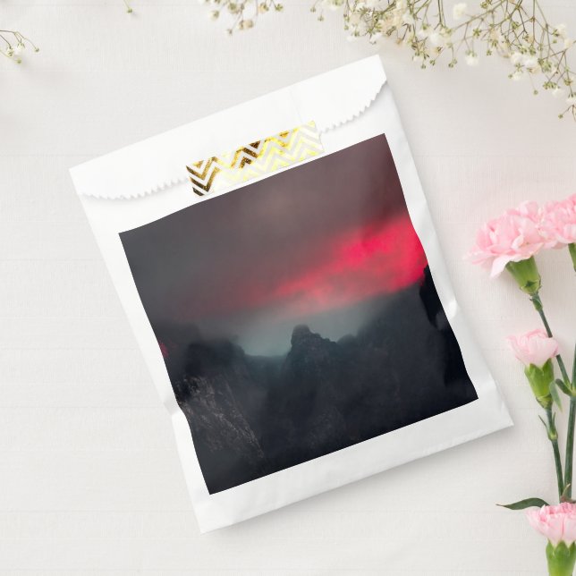 Burning clouds, fog and mountains favour bags (Sealed)