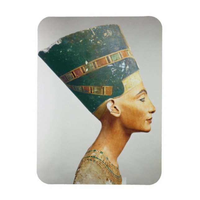 Bust of Queen Nefertiti, side view, from the studi Magnet (Vertical)