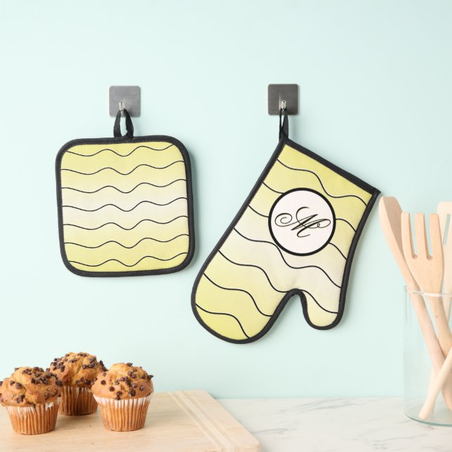 Butter Yellow Personal Family Initial Oven Mitt & Pot Holder Set (Insitu(Hanging))