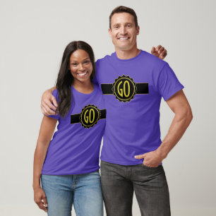 Button Label Banner - Circle BLACK GOLD 6 + name T-Shirt