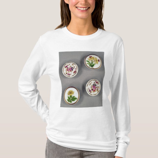 Buttons T-Shirt (Front)