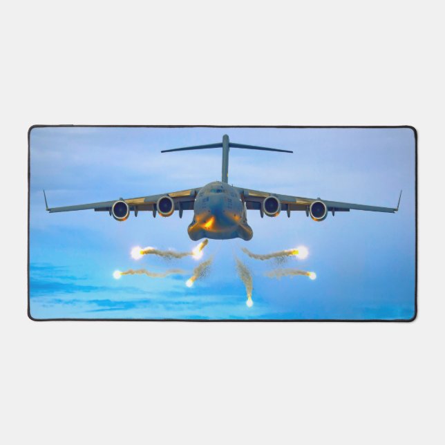 C-17 GLOBEMASTER III  DESK MAT (Front)