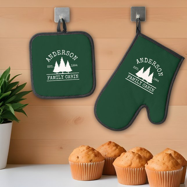 Cabin Family Name Forest Green Oven Mitt & Pot Holder Set (A great addition to your kitchen.)