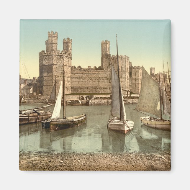 Caernarfon Castle II, Gwynedd, Wales Magnet (Front)
