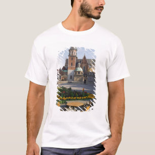 Cafe overlooking Wawel Cathedral, Wawel Hill, T-Shirt