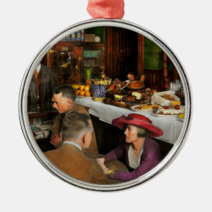 Cafe - Temptations 1915 Metal Tree Decoration