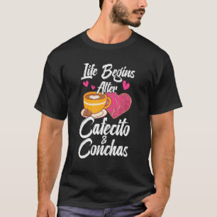 Cafecito & Conchas Cute Spanish Pun Coffee Cafe Fu T-Shirt