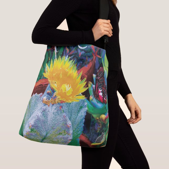 Caliente Cactus Crossbody Bag (Close Up)