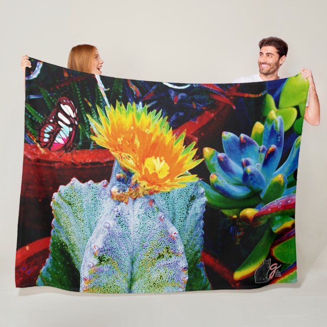 Caliente Cactus Fleece Blanket (In Situ)