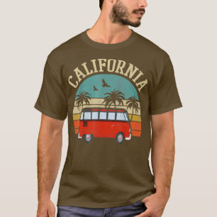 California Hippie van Outfit Surf CA tee Vintage