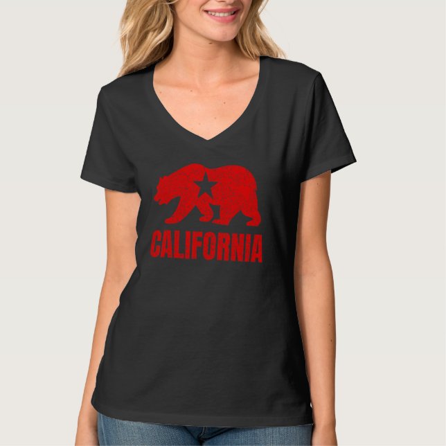 California Republic Distressed Bear Design T-Shirt (Front)