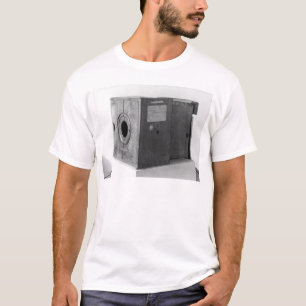 Camera of Joseph Nicephore Niepce, c.1816-22 T-Shirt