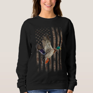 Camouflage American Flag Duck Hunting   Ducks Hunt Sweatshirt