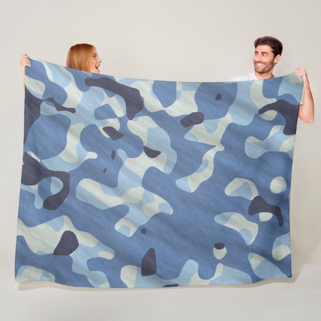 camouflage fleece blanket (In Situ)