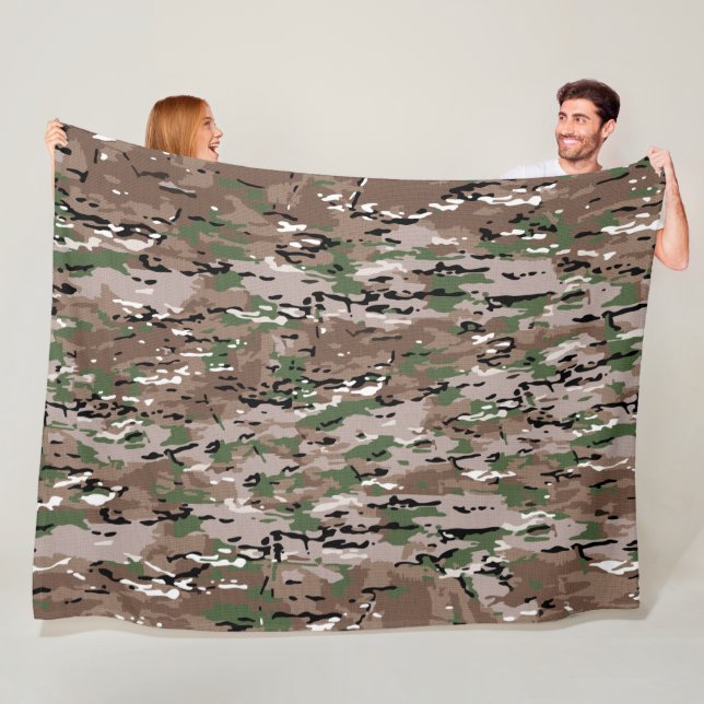 camouflage fleece blanket (In Situ)
