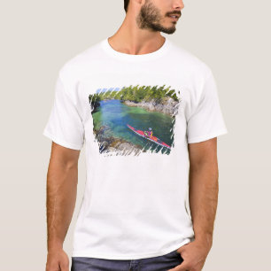 Canada, British Columbia, Vancouver Island. Sea 2 T-Shirt
