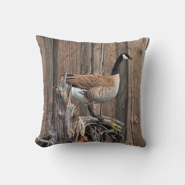 CANADA GOOSE CUSHION (Front)