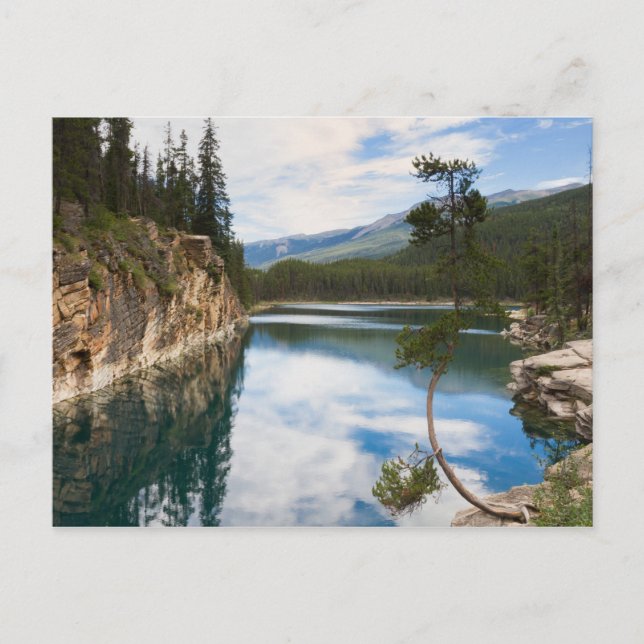 Canada - Horseshoe Lake postcard (Front)