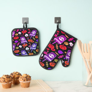 Candy Halloween Cute to Spooky Sweet Oven Mitt & Pot Holder Set