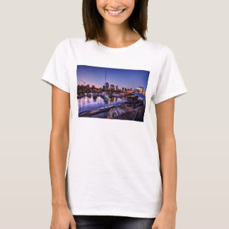 Canoas Al Atardecer - Canoes At Sunset T-Shirt