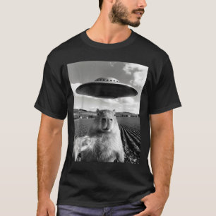 Capybara selfie with ufo funny capybara capybara T-Shirt