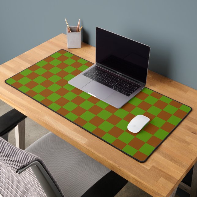 Caramel apple checkered board pattern desk mat (Office 2)