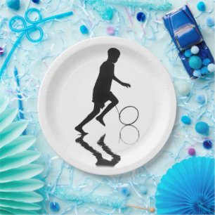 Carefree picnic. paper plate