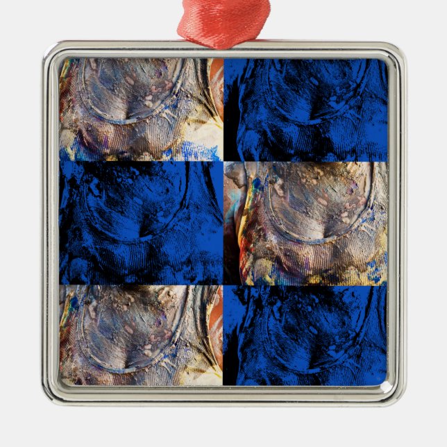 carnival chest metal tree decoration (Front)