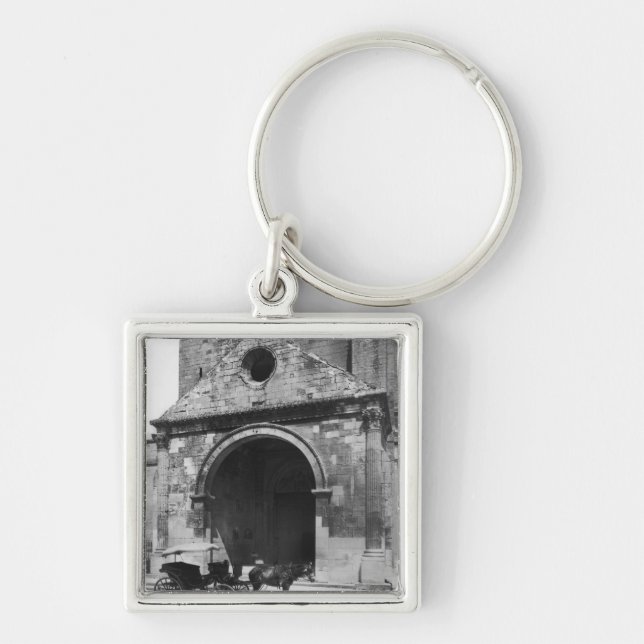 Carriage Waiting before porch of cathedral Key Ring (Front)