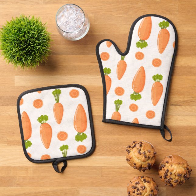 Carrot and slice pattern oven mitt & pot holder set (Top Down)