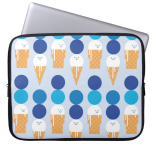Cartoon cute ice cream seamless pattern design. Vi Laptop Sleeve
