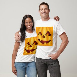Carved pumpkin smiling Halloween design T-Shirt