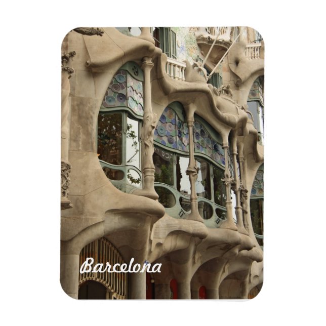 Casa Battlo Magnet (Vertical)