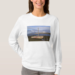 Castle Stalker with fishing boat in the T-Shirt