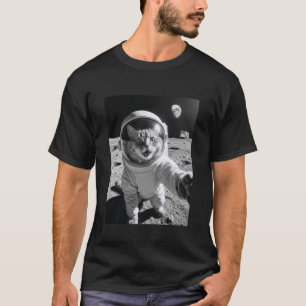 Cat Astronaut Selfie On The Moon Funny Cats Lover T-Shirt
